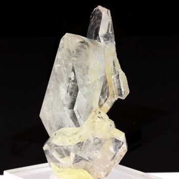 Quartz. 379.3 ct.