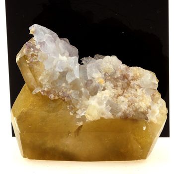 Calcite. 1210.0 ct.