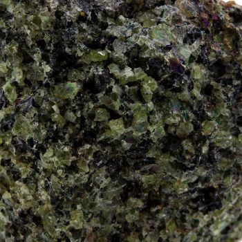 Péridotite. 668.1 ct.