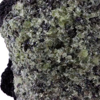 Péridotite. 682.4 ct.