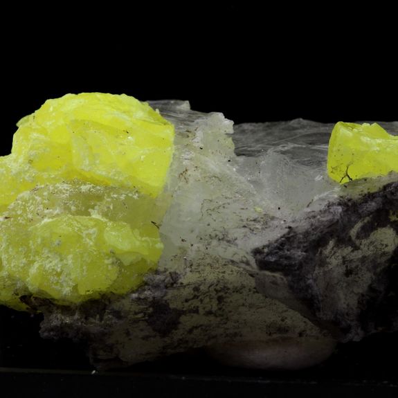 Soufre + Gypse. 85.8 ct.