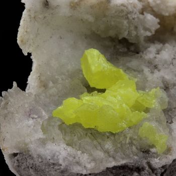 Soufre + Gypse. 395.4 ct.