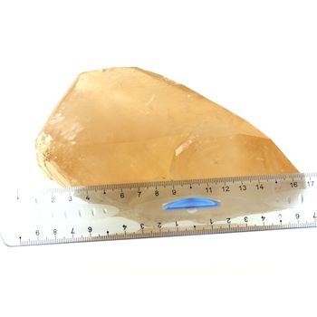 Topaze Champagne. 12650.0 ct.