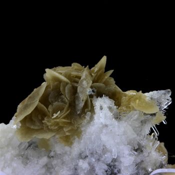 Siderite + Quartz. 411.5 ct.