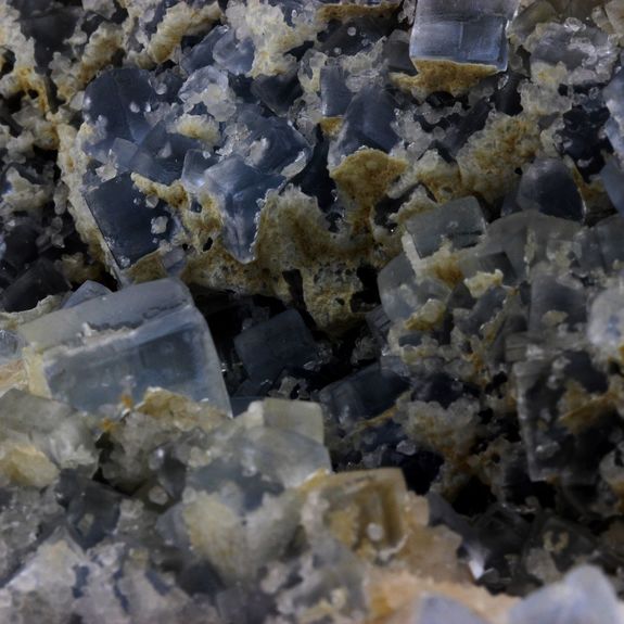 Fluorite bleu. 4035.1 ct.(0,8 kg)