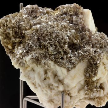 Microcline + Muscovite. 540.6 ct.