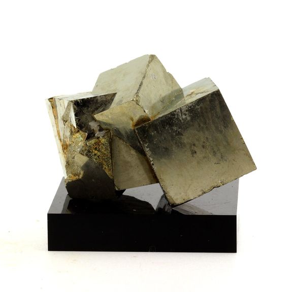 Pyrite. 784.9 ct.