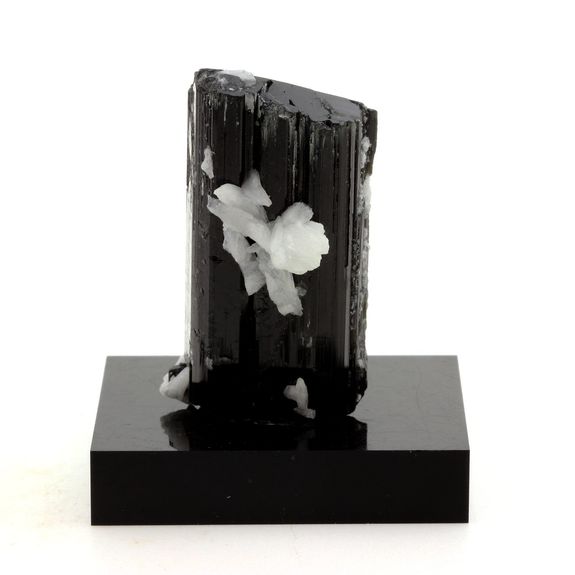 Tourmaline Schörl. 299.9 ct.