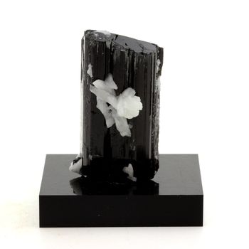 Tourmaline Schörl. 299.9 ct.