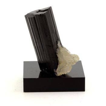 Tourmaline Schörl. 168.9 ct.