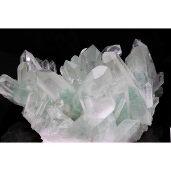 Quartz + Fuchsite. 1955.5 ct.