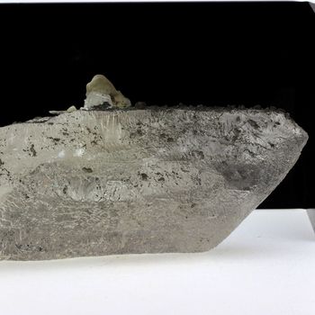 Quartz + Fairfieldite. 3830.0 ct. (0,76 kg)