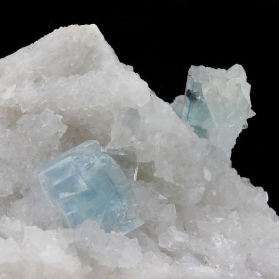 Fluorite + Quartz. 611.9 ct.