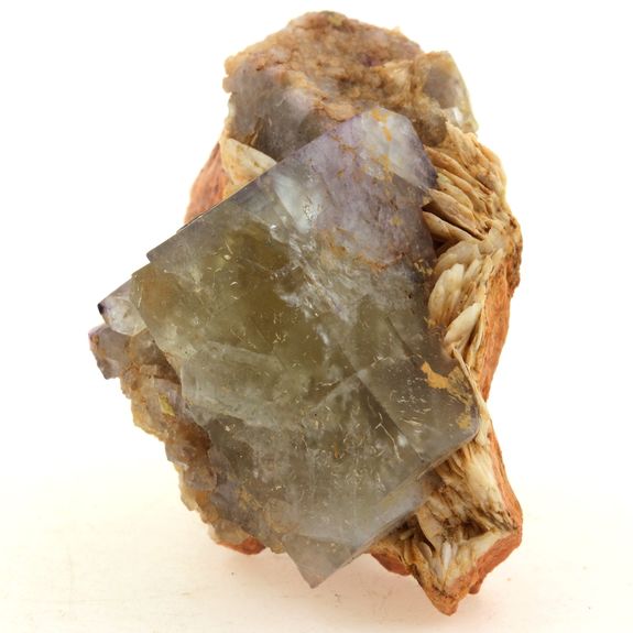 Fluorite + Baryte. 234.6 ct.