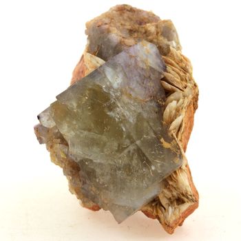Fluorite + Baryte. 234.6 ct.