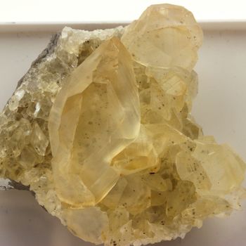 Calcite. 368.1 ct.