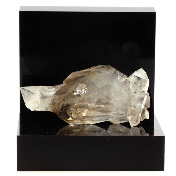 Phantom Quartz scepter. 381.9 ct.