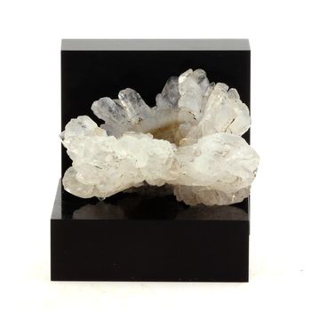 Agate + Quartz. 53.5 ct.