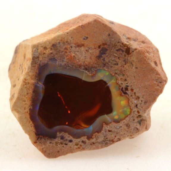 Fire opal. 31.0 ct.