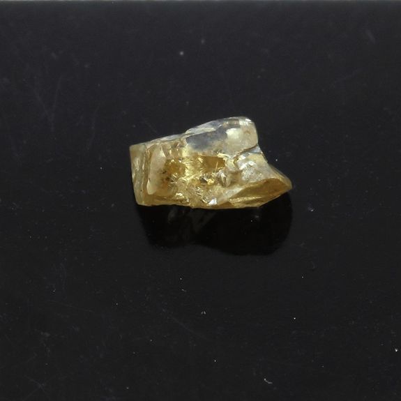 Diamant brut. 0.255 ct.
