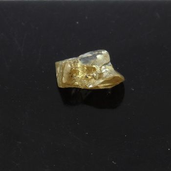 Diamant brut. 0.255 ct.