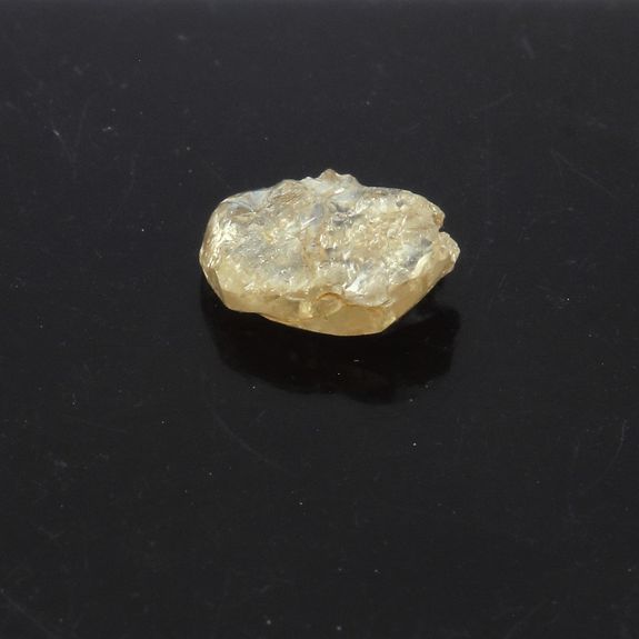 Diamant brut. 0.385 ct.