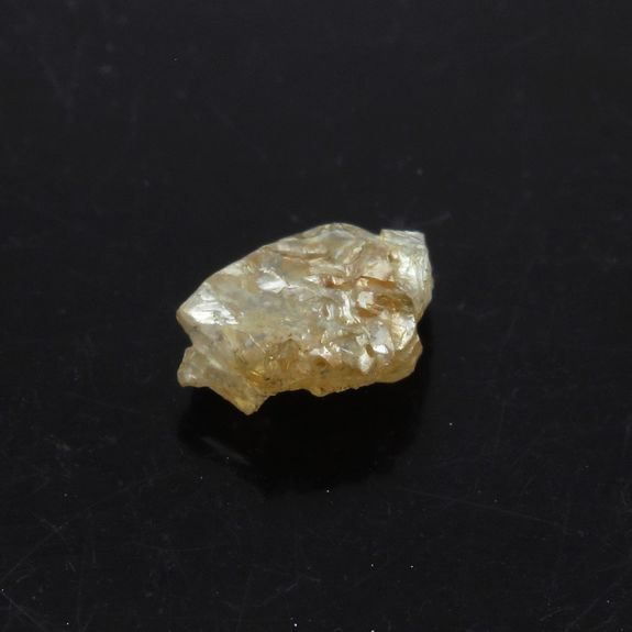 Diamant brut. 0.365 ct.