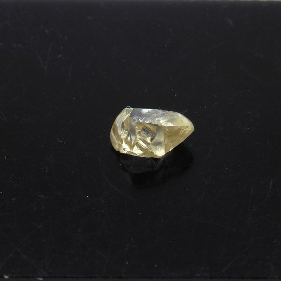Diamant brut. 0.245 ct.