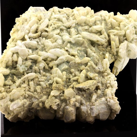 Albite. 1375.0 ct.