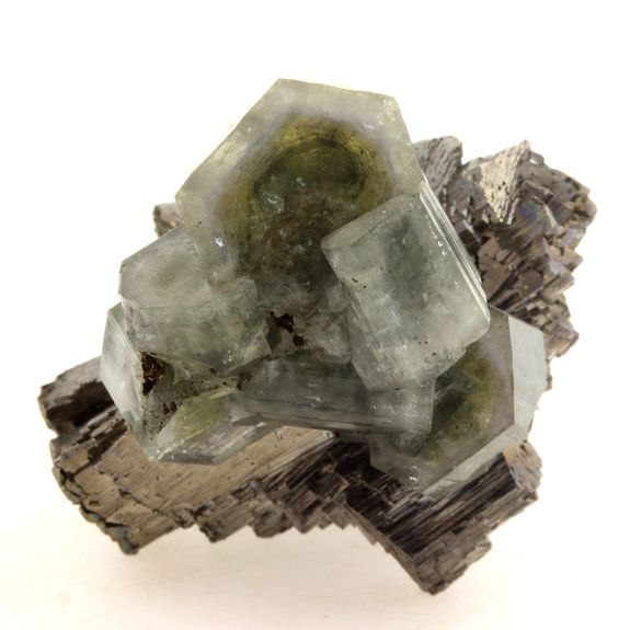 Apatite + Mispickel. 383.5 ct.