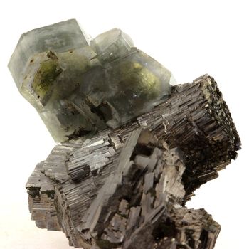 Apatite + Mispickel. 383.5 ct.