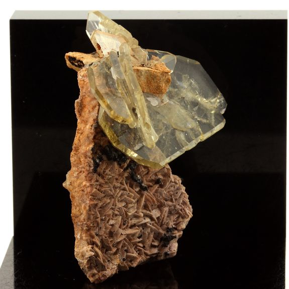 Baryte. 97.3 ct.