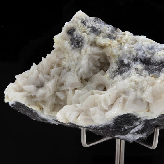 Dolomite. 520.4 ct.