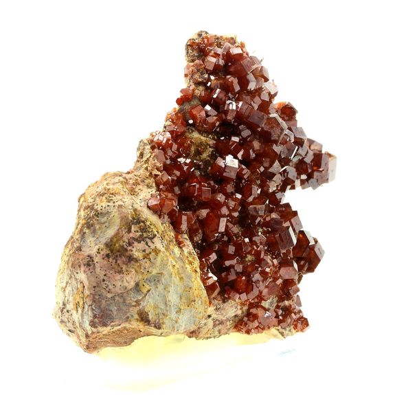 Vanadinite. 1760.0 ct.