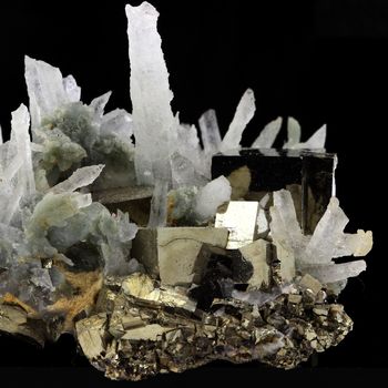 Pyrite + Quartz. 1070.ct.