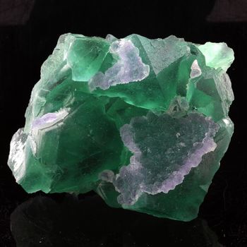 Fluorite. 657.2 ct.