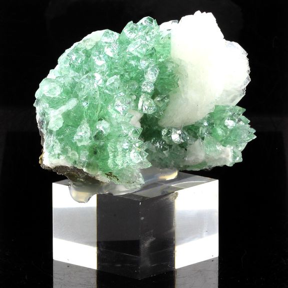 Apophyllite + Stilbite.