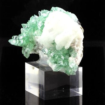 Apophyllite + Stilbite.