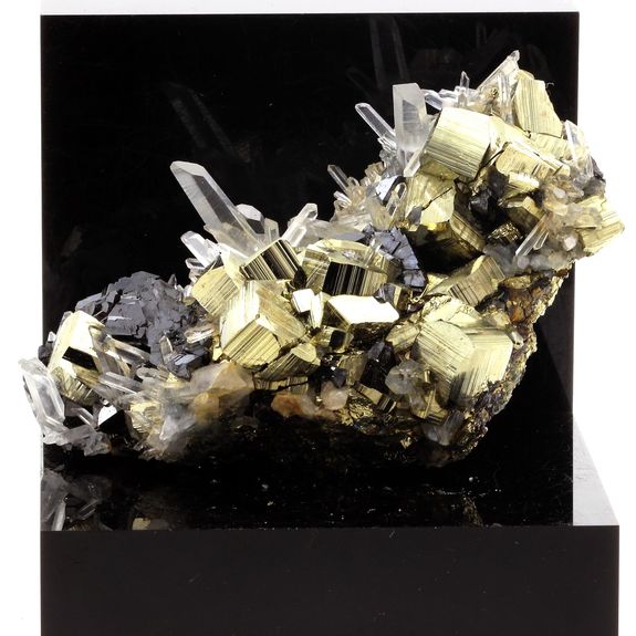 Pyrite + Quartz + Sphalerite. 1270.0 ct.