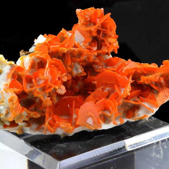 Wulfenite.
