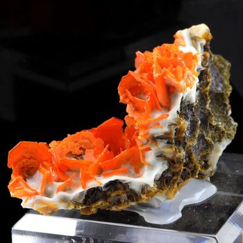 Wulfenite.
