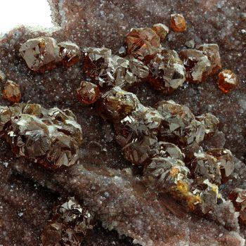 Sphalerite + Quartz . 2740.0 ct.