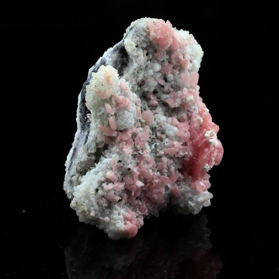 Rhodochrosite + Quartz. 91.1 ct.