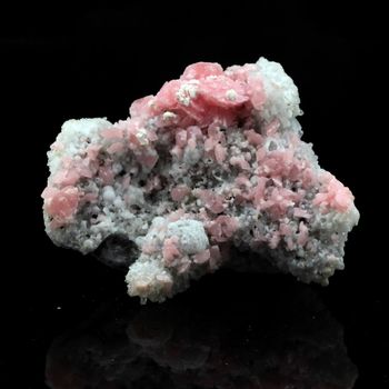 Rhodochrosite + Quartz. 91.1 ct.