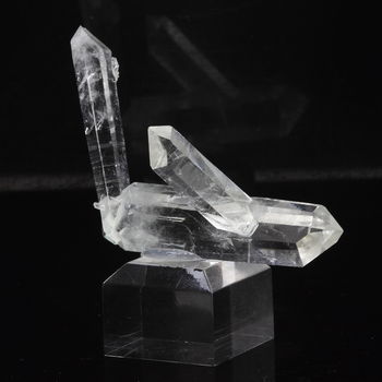 Quartz + Malachite. 88.6 ct.