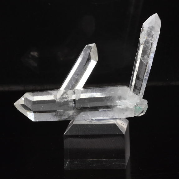 Quartz + Malachite. 88.6 ct.