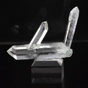 Quartz + Malachite. 88.6 ct.