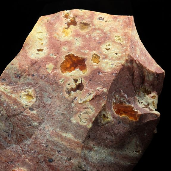 Opale de feu. 998.8 ct.