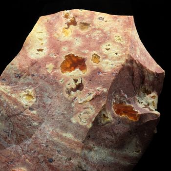 Opale de feu. 998.8 ct.
