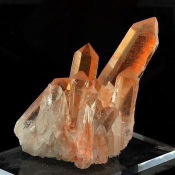 Quartz. 288.2 ct.